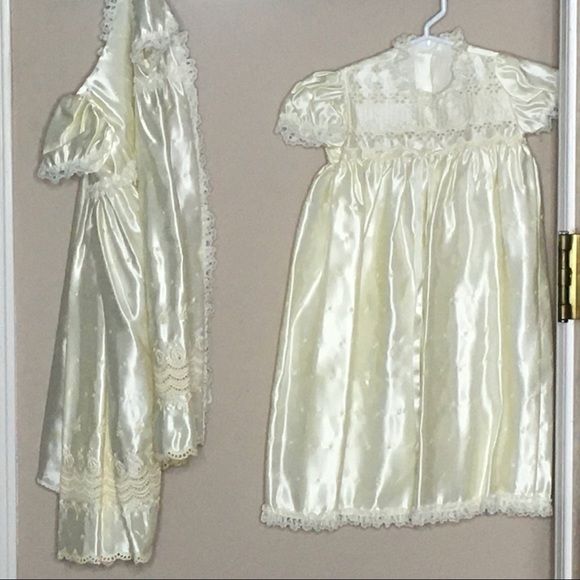 Christening Gown, Overcoat, & Bonnet set - Picture 2 of 3
